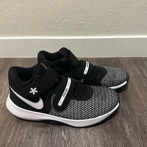 Nike Flyease Precision